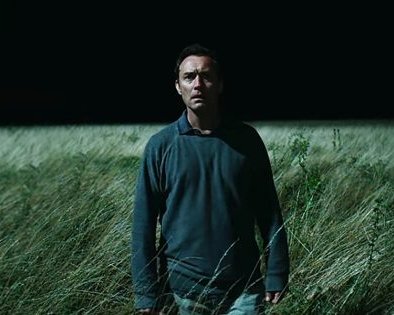 Красота, мистика и потрясающий Джуд Лоу: почему сериал «Третий день» одновременно завораживает и пугает