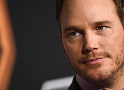 «Начинай отращивать усы»: Марк Уолберг рассказал о сиквеле «Анчартеда»