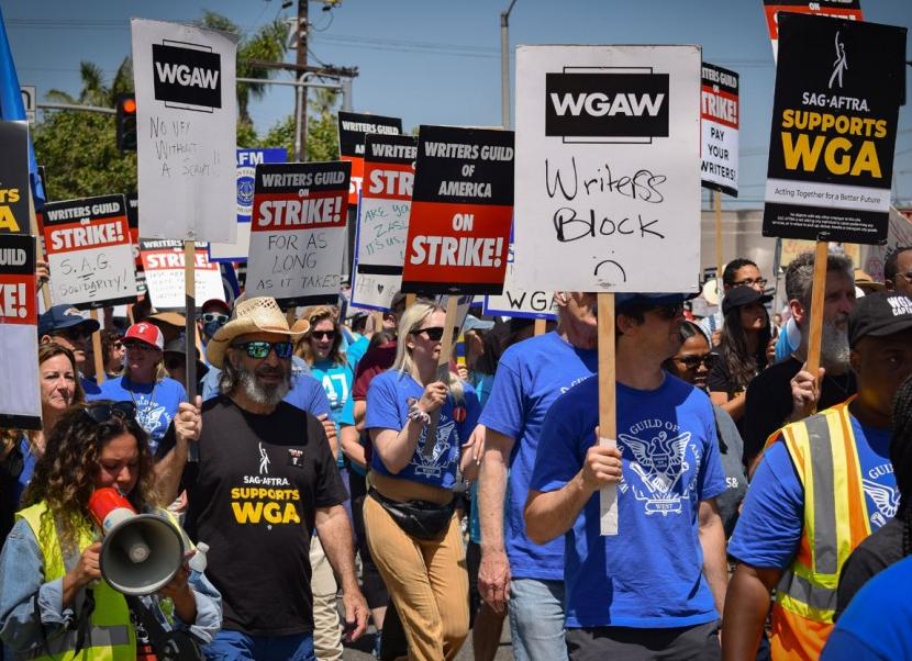 Лёд тронулся: Гильдия сценаристов начала договариваться со студиями